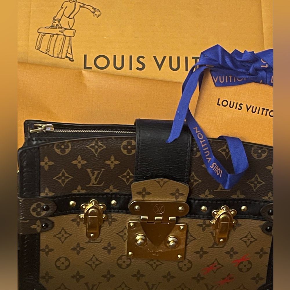 Authentic like new Louis Vuitton reverse monogram trunk crossbody Brown& Black - Picture 3 of 15